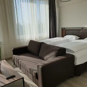 Aparthotel Motel Plus Schoenefeld